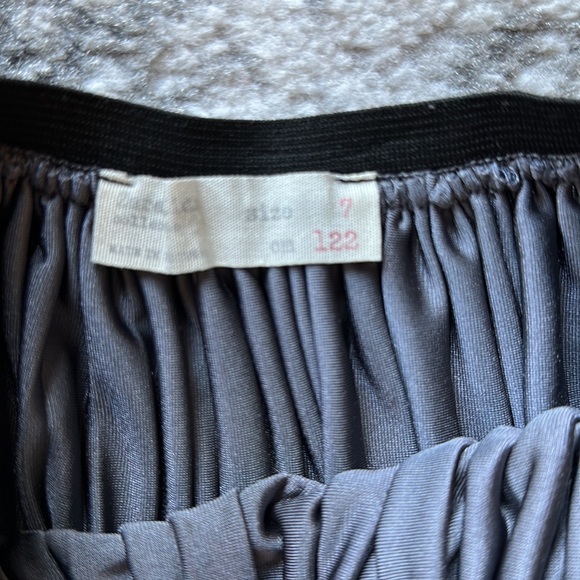 Like New Zara Kids navy blue velvet velour pleated skirt elastic waist  7 122 cm - Picture 4 of 5